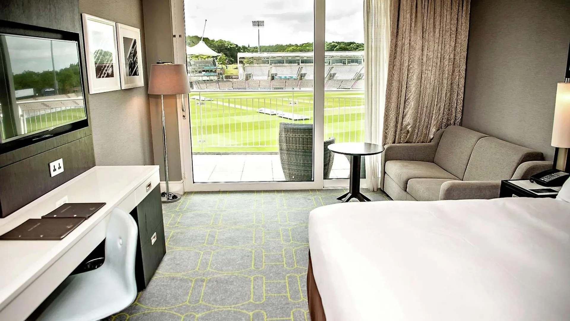 Hotel Hilton Southampton - Utilita Bowl Hedge End 4*,  Velká Británie