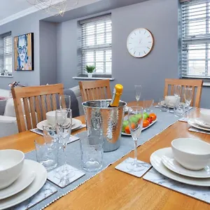 Apartment The Station Apartment- A Stunning Space, Close To The Centre United Kingdom